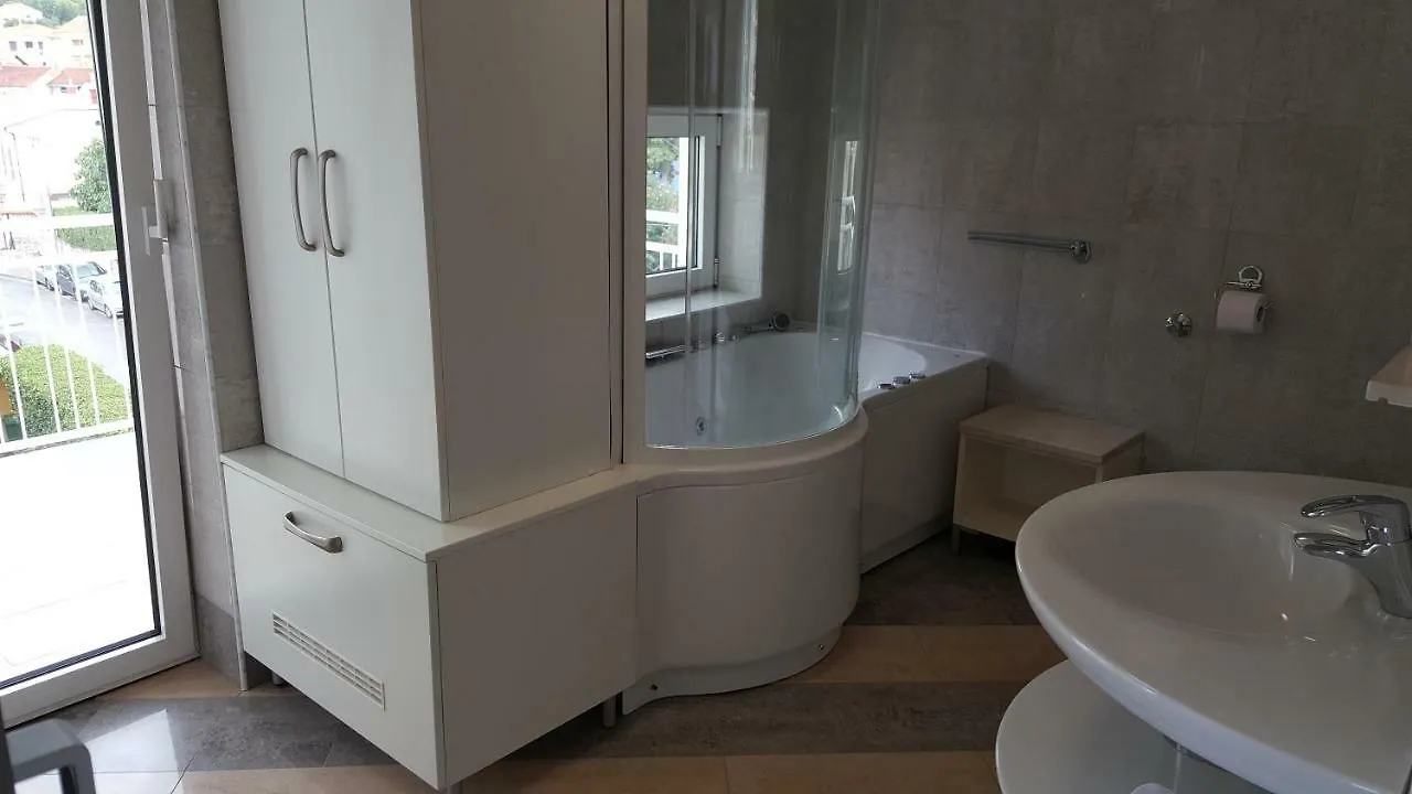 Vipava Apartment Selce 0*,